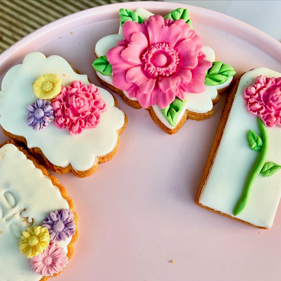 contact_slide_2_meraki