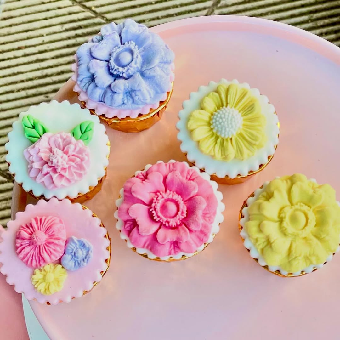 contact_slide_3_meraki